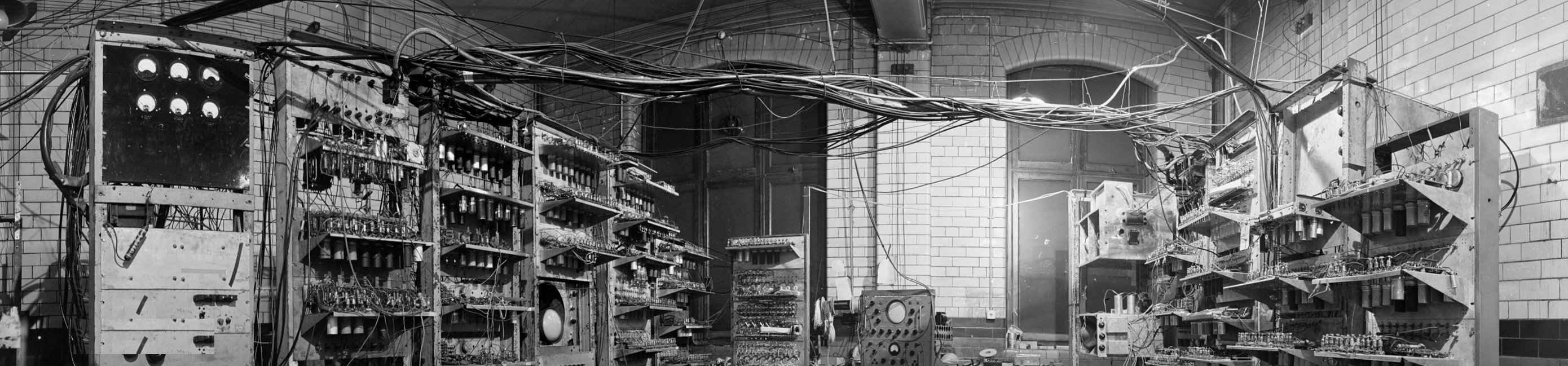 The Manchester Baby computer, June 1948 — recreated panoramic photograph from rediscovered original negatives
